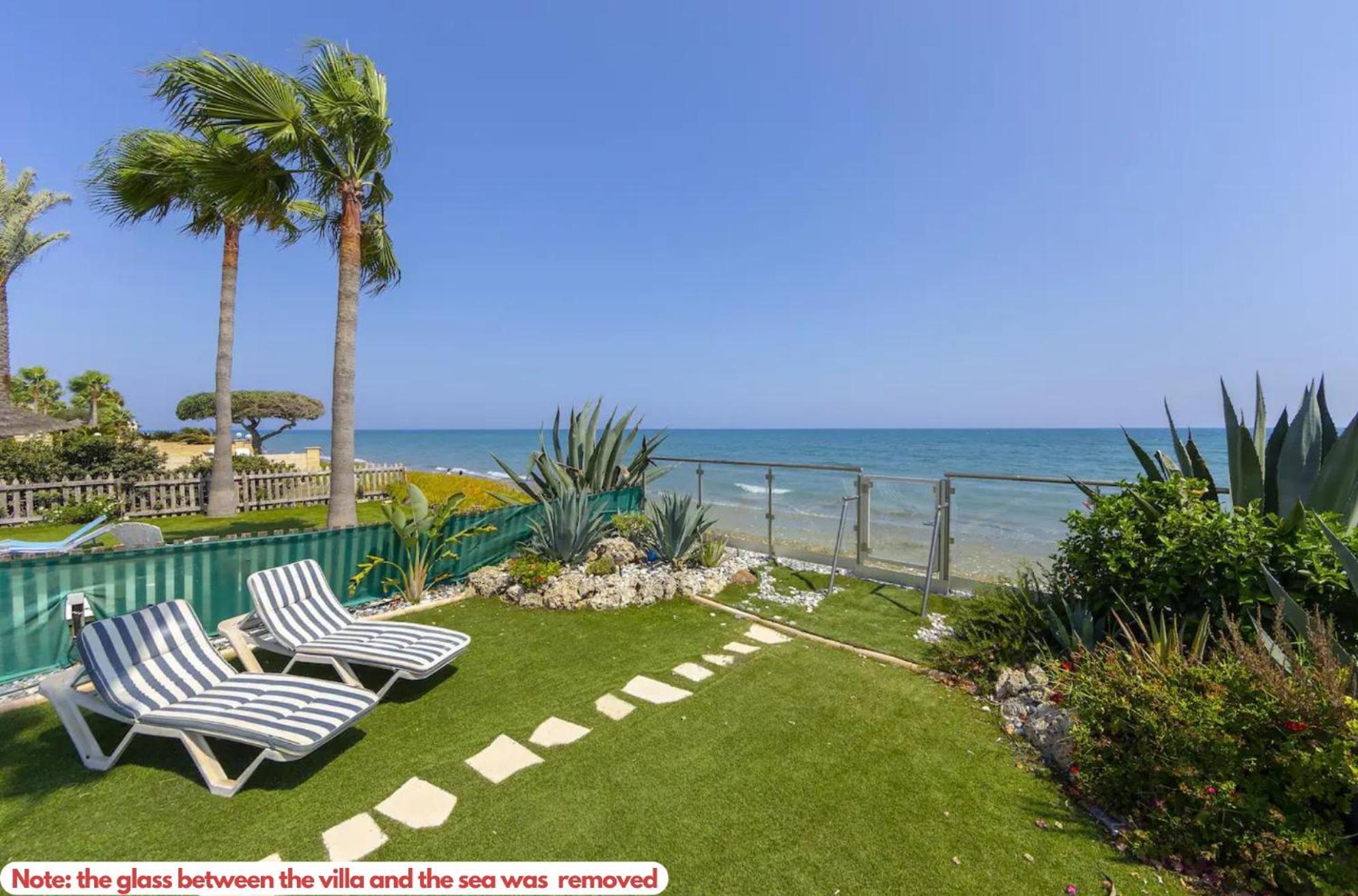 Beachfront Villa Carpe Diem Kiti Bagian luar foto